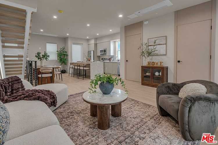 127 Plymouth St, Inglewood, CA 90302