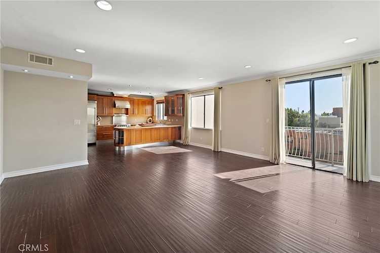 152 S Oakhurst Dr #304, Beverly Hills, CA 90212