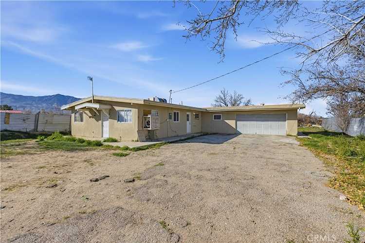 10380 Baker Rd, Lucerne Valley, CA 92356
