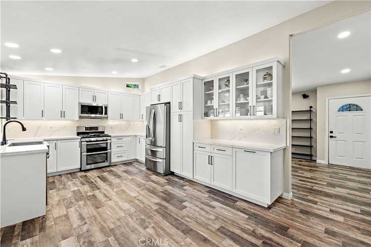 24305 Cheryl Kelton Place, Newhall, CA 91321