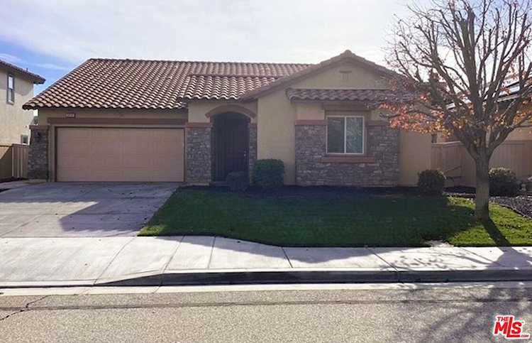 3832 W Avenue J11, Lancaster, CA 93536