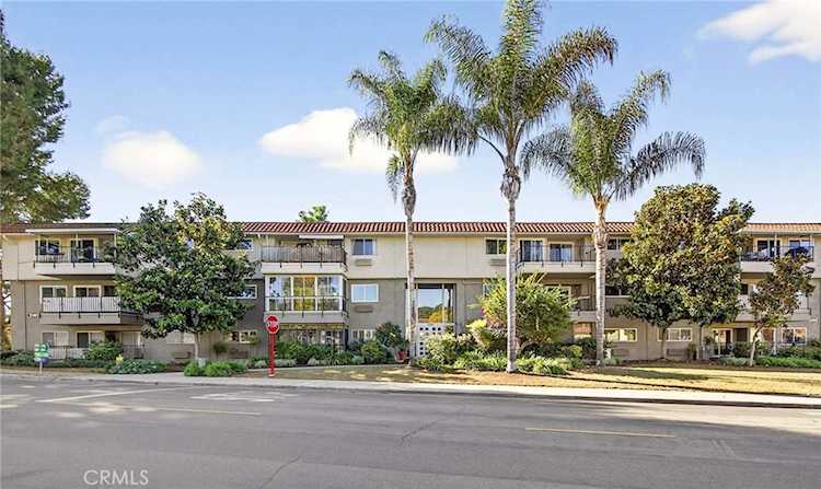 2393 W Via Mariposa #2B, Laguna Woods, CA 92637