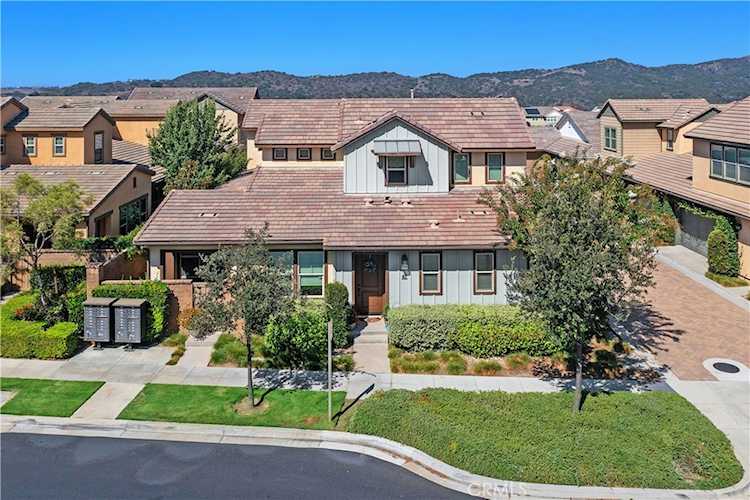 61 Garcilla Dr, Rancho Mission Viejo, CA 92694