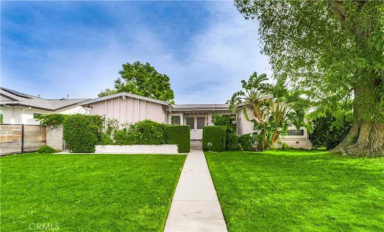 6922 Woodlake Ave, West Hills, CA 91307