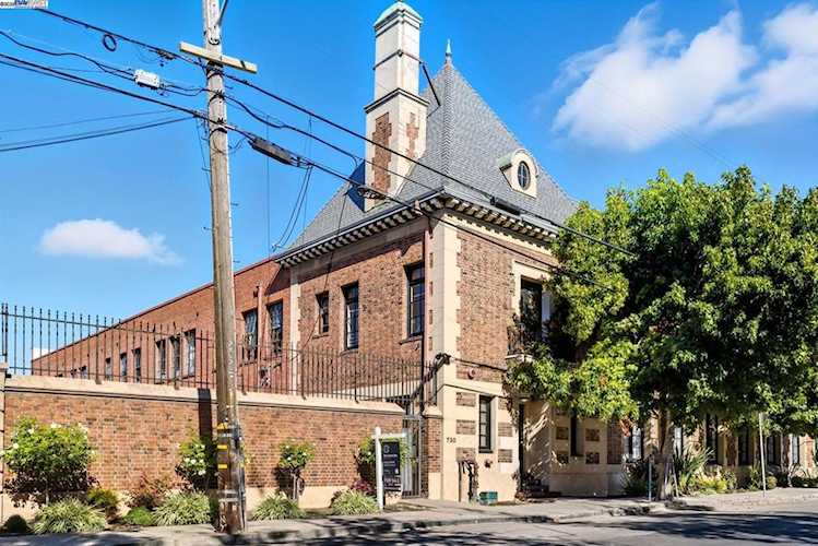 730 29th Street #106, Oakland, CA 94609