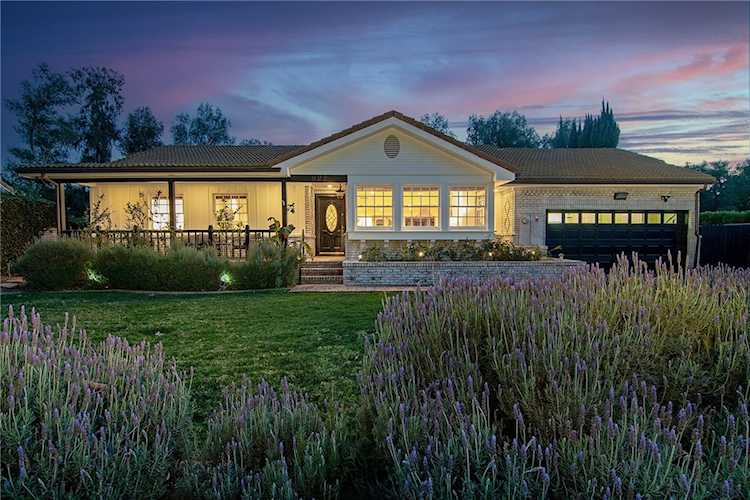 922 Carefree, Simi Valley, CA 93065