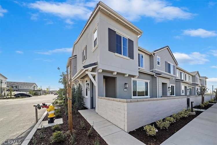3560 S Eichler Paseo, Ontario, CA 91761