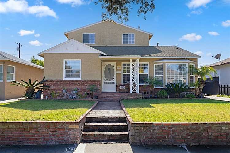 6008 Village Rd, Lakewood, CA 90713