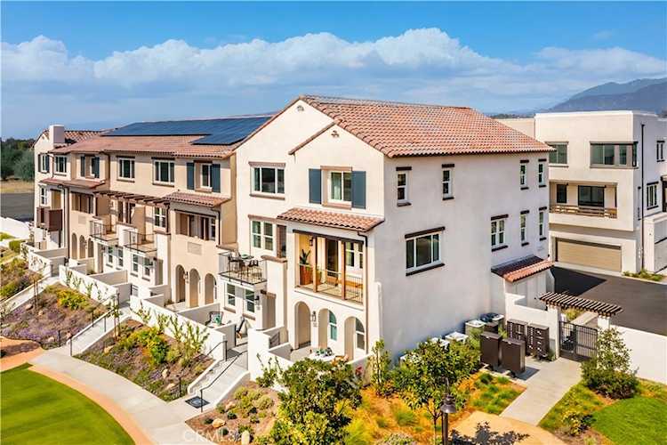 230 Stillwater Ln, Claremont, CA 91711