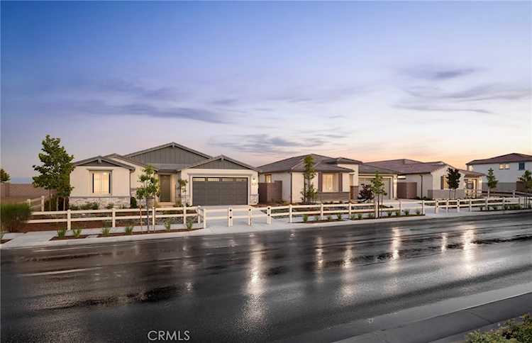 1583 Knott Ct, Perris, CA 92571