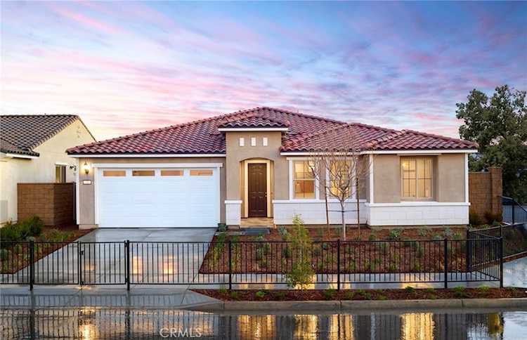 745 Spyglass Ct, Perris, CA 92571