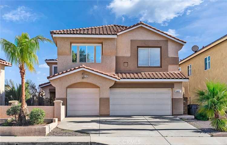 5433 Grand Prix Ct, Fontana, CA 92336