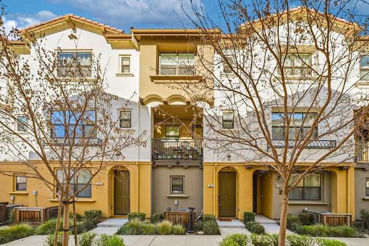 390 Camarillo Terrace, Sunnyvale, CA 94085