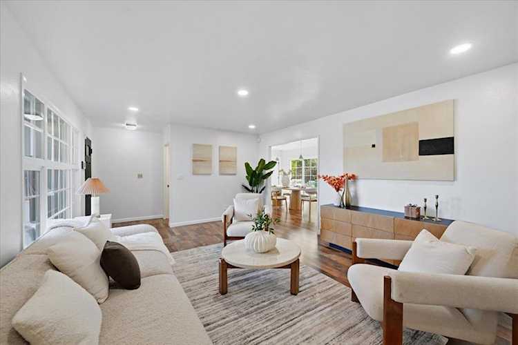 1570 Hillsdale Ave, San Jose, CA 95118