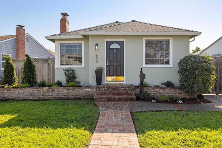 656 Magnolia Dr, San Mateo, CA 94402