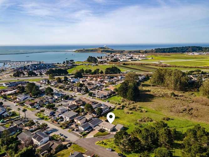 249 Sevilla Ave, El Granada, CA 94018