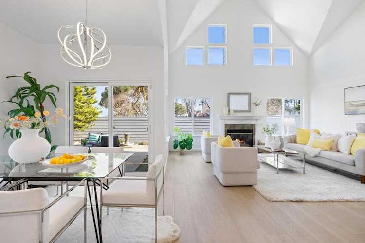 1 Binnacle Ln, Foster City, CA 94404