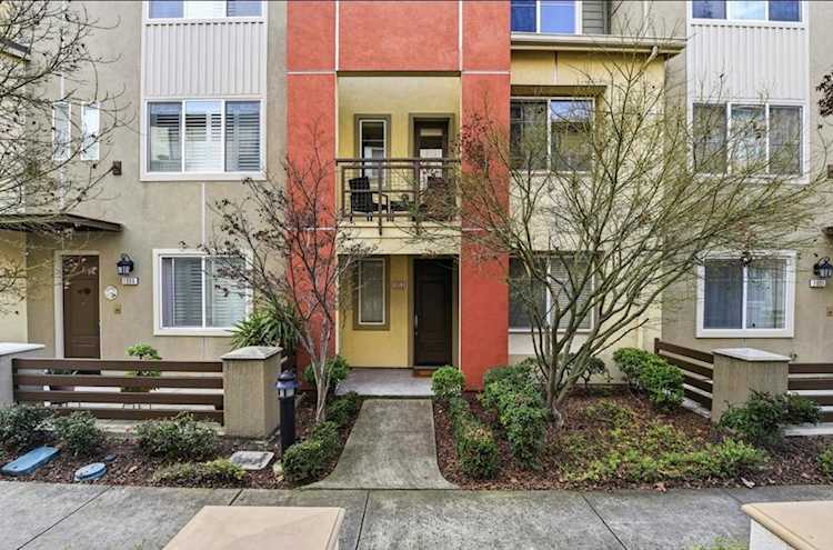 1053 El Capitan Terrace, Sunnyvale, CA 94085