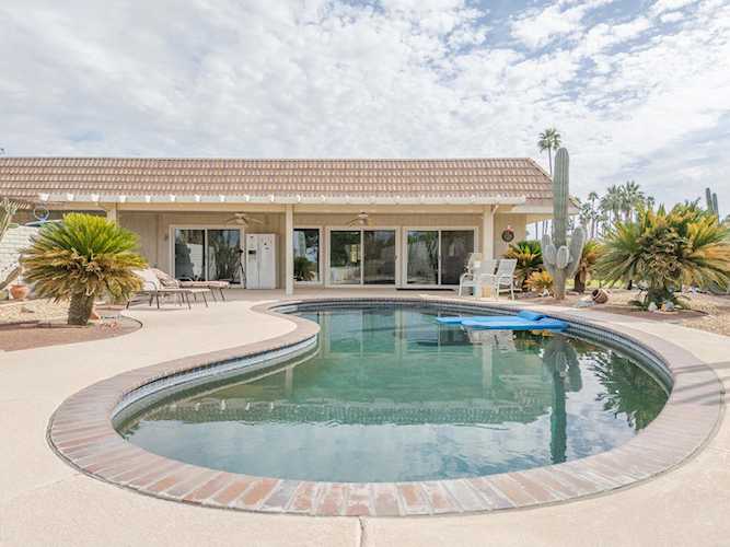 38821 Kilimanjaro Dr, Palm Desert, CA 92211