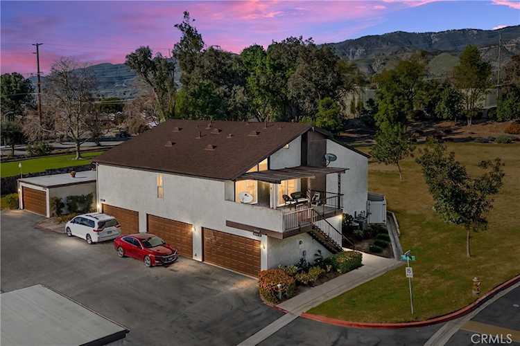 2056 Teak Ct, San Bernardino, CA 92404