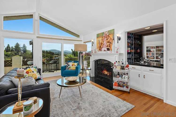 11651 Shadowglen Road, El Cajon, CA 92020