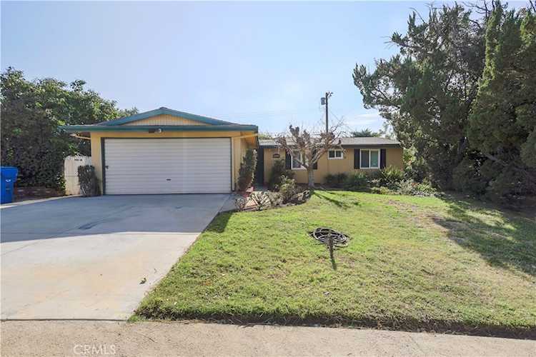 12902 Chippewa, Sylmar, CA 91342