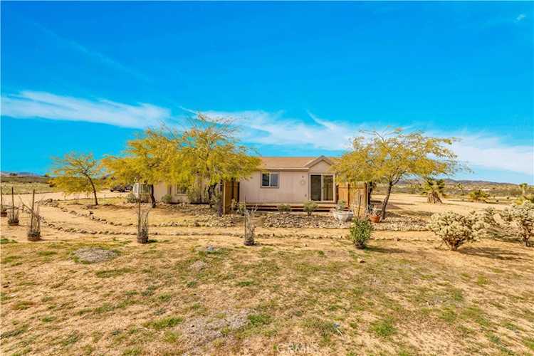 492 Surrey Ave, Landers, CA 92284