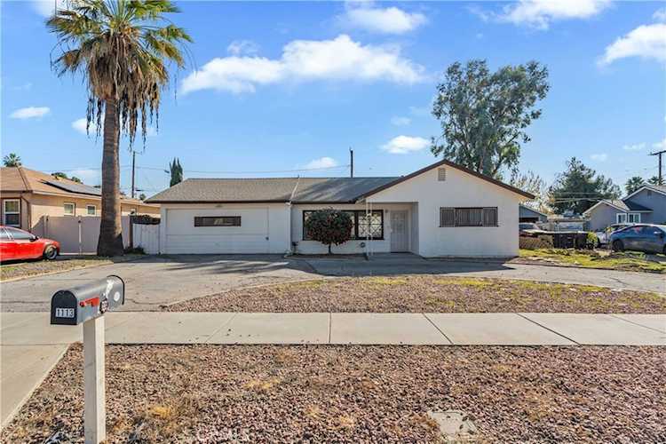 1113 E Acacia Ave, Hemet, CA 92543