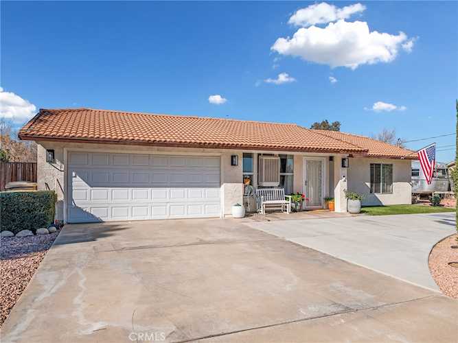 9472 Guava Ave, Hesperia, CA 92345