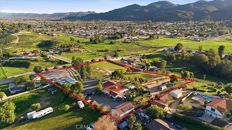 32225 Wesley St, Wildomar, CA 92595