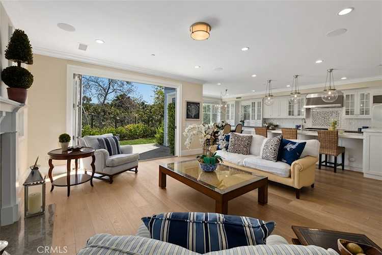4 Summer House Ln, Newport Beach, CA 92660