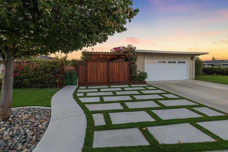 33423344 Los Prados St, San Mateo, CA 94403