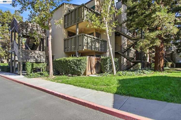 5382 5382 Makati Cir, San Jose, CA 95123