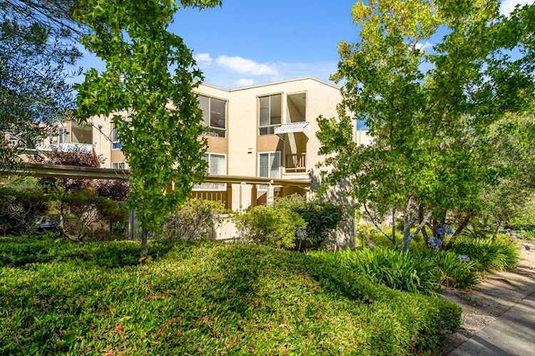 320 Vallejo Dr #40, Millbrae, CA 94030