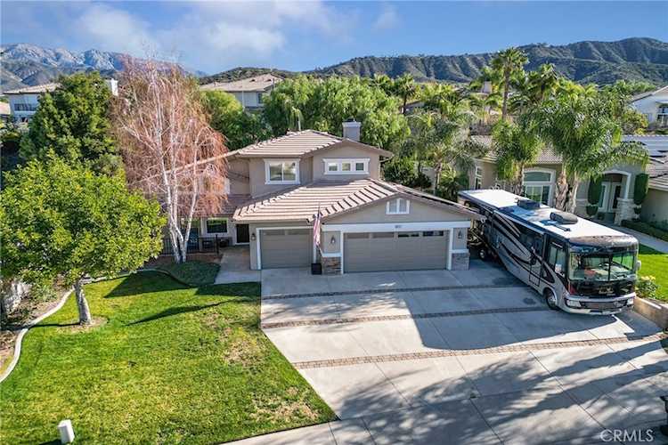 36232 Village Rd, Yucaipa, CA 92399