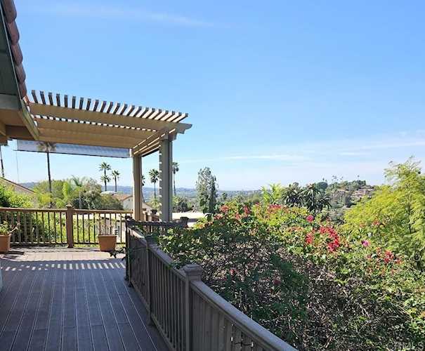9802 Lyncarol Dr, La Mesa, CA 91941