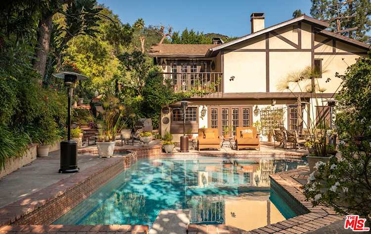 9415 Cherokee Ln, Beverly Hills, CA 90210