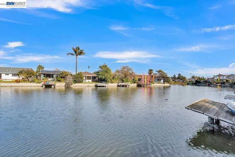 2819 2819 Bayview Dr, Alameda, CA 94501