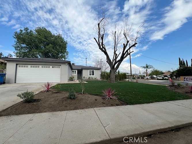 13180 Norris Ave, Sylmar, CA 91342