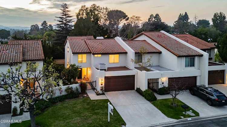 757 Shadow Lake Dr, Thousand Oaks, CA 91360