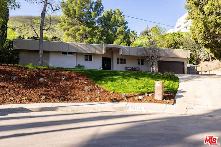 20330 Del Campo Place, Woodland Hills, CA 91364