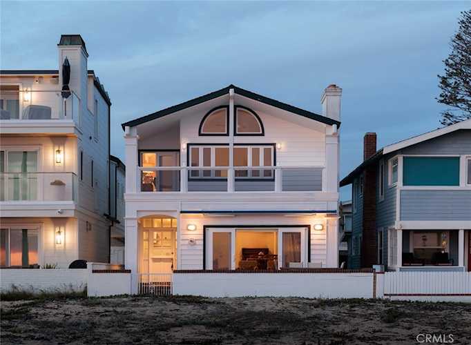 116 E Oceanfront, Newport Beach, CA 92661