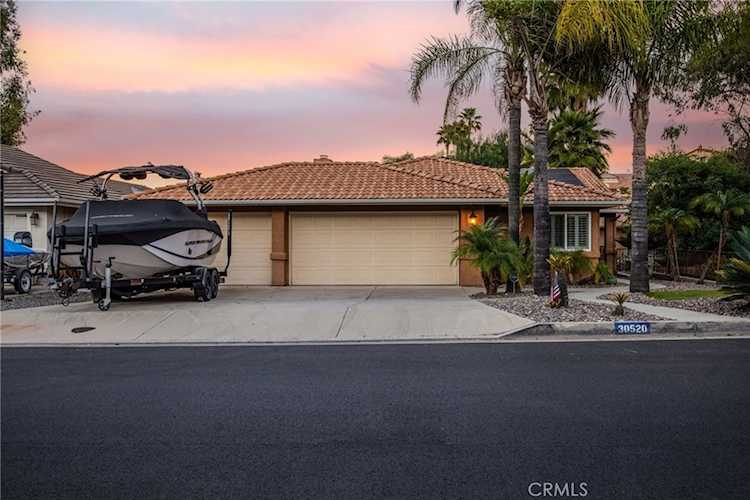 30520 Cinnamon Teal, Canyon Lake, CA 92587