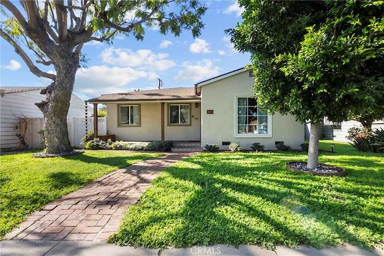 2871 Daisy Ave, Long Beach, CA 90806