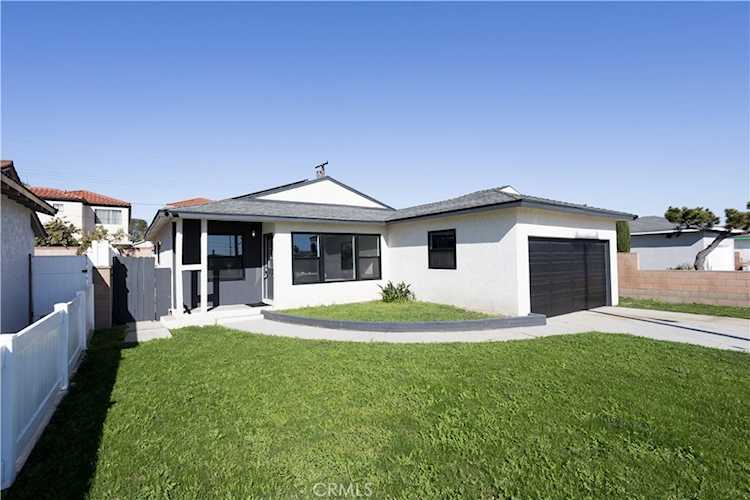 325 E 222nd St St, Carson, CA 90745