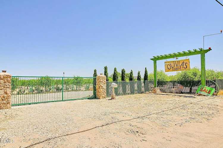 34738 Old Woman Springs Rd, Lucerne Valley, CA 92356