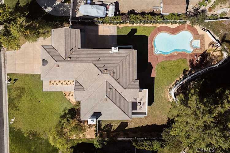 26868 Canyon End Rd, Canyon Country, CA 91387