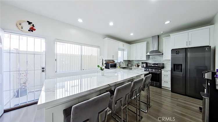 18347 Saticoy #6, Reseda, CA 91335