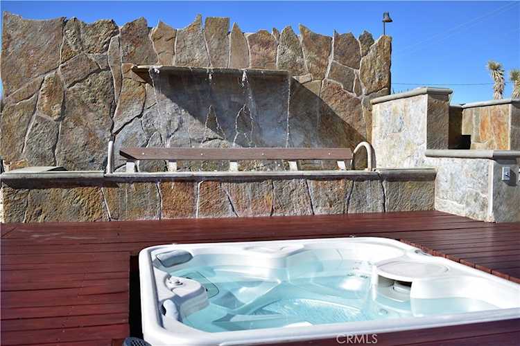 61611 Alta Loma Dr, Joshua Tree, CA 92252