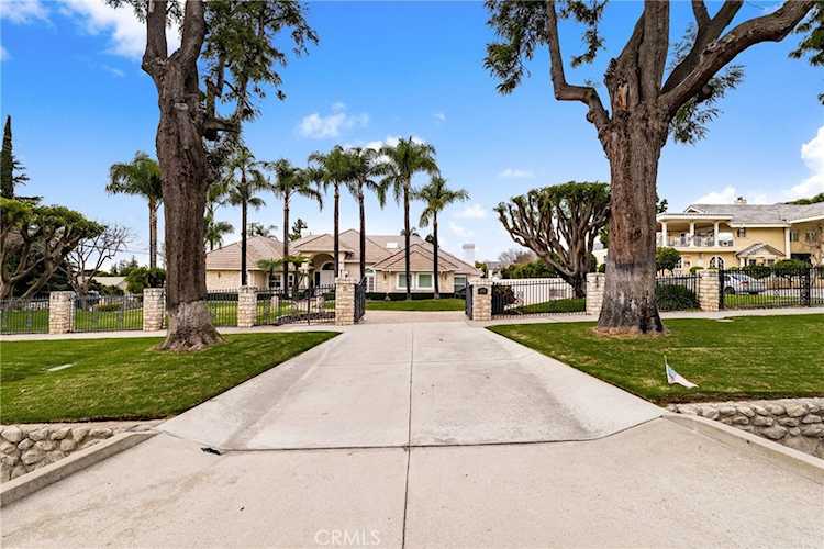 2205 N Euclid Ave, Upland, CA 91784